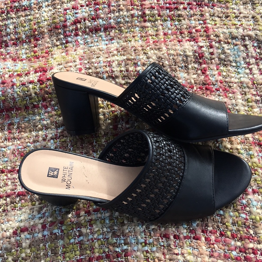 White Mountain Black Woven Women's 3” Heeled Slip On Sandals SZ 8.